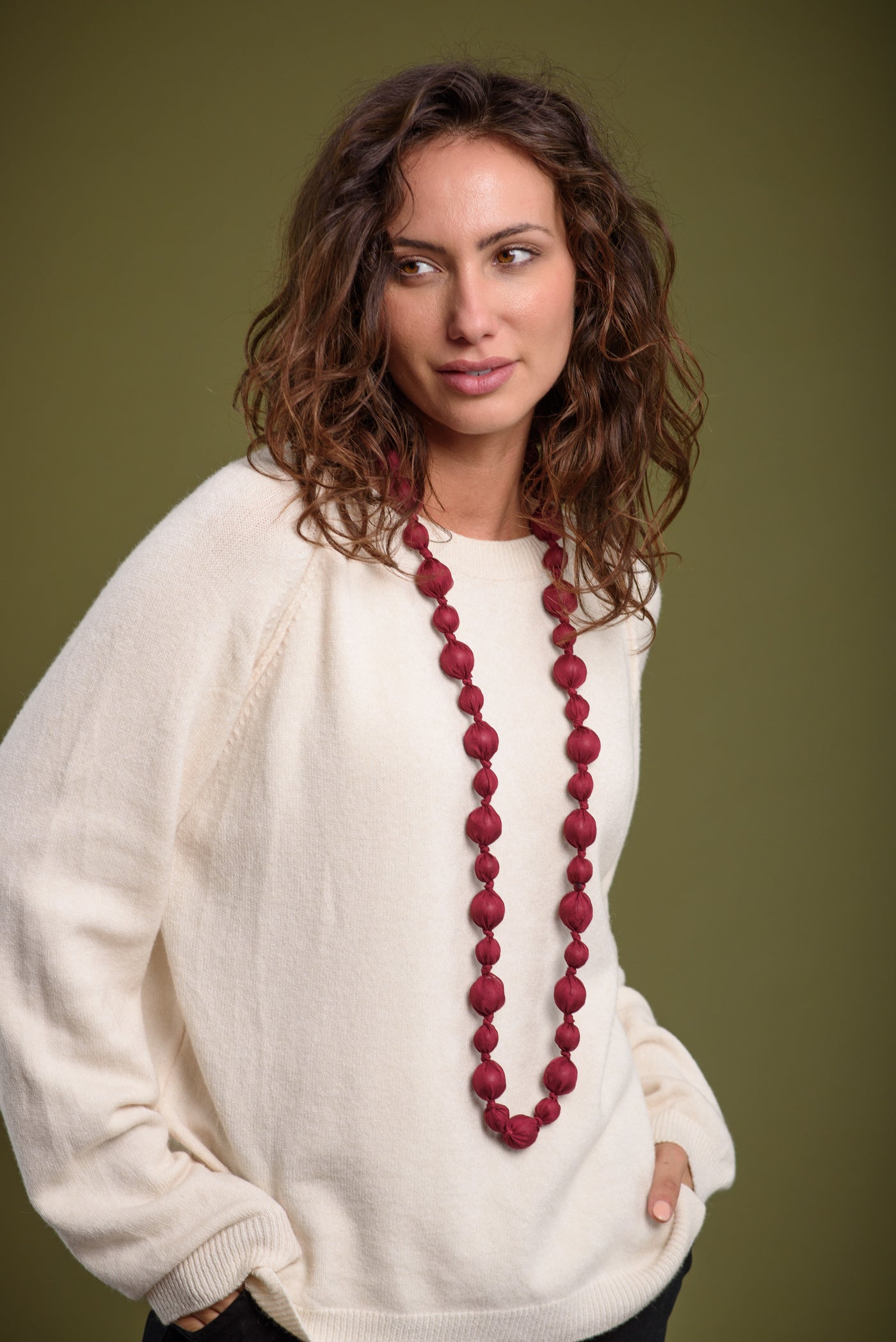 Collar Macarena Burdeos