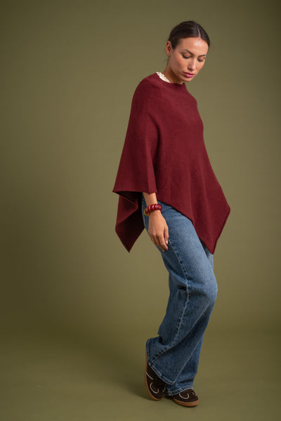 Poncho Úrsula Burdeos