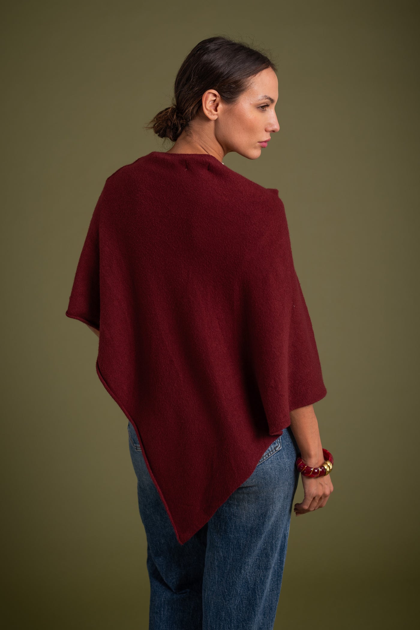 Poncho Úrsula Burdeos
