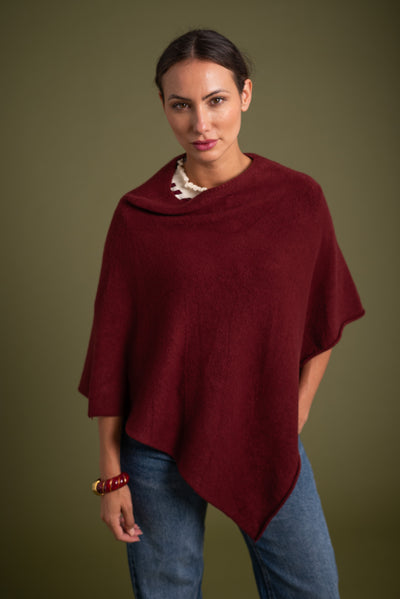 Poncho Úrsula Burdeos