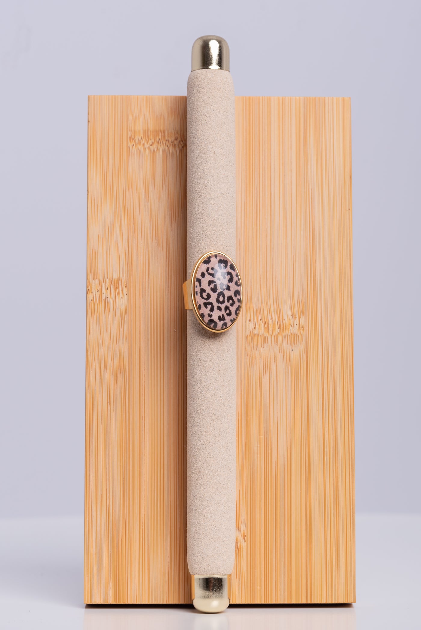 Anillo Leo
