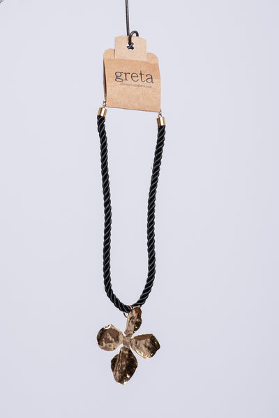 Collar Flor Dorada