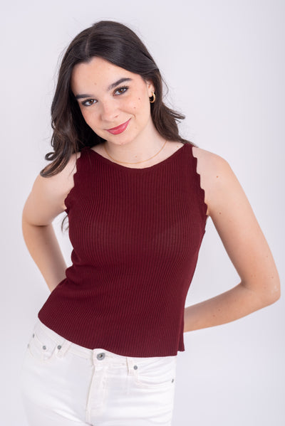 Top Julia Burdeos