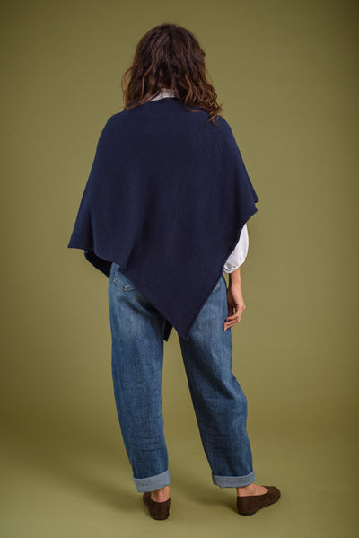 Poncho Úrsula Marino