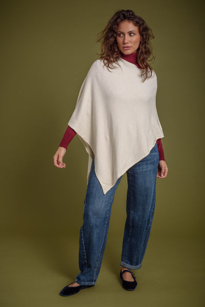 Poncho Úrsula Crudo