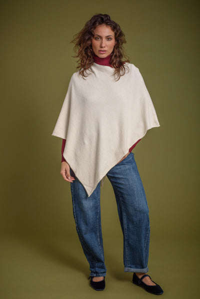 Poncho Úrsula Crudo