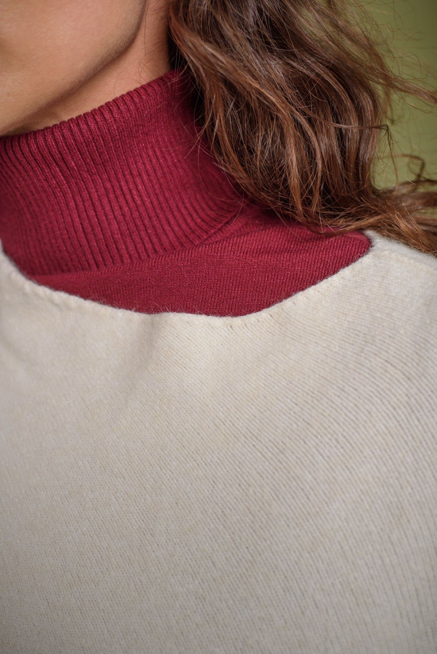 Poncho Úrsula Crudo